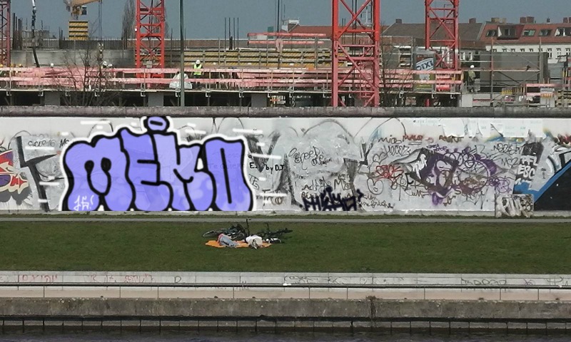 Bombing 1471704942505