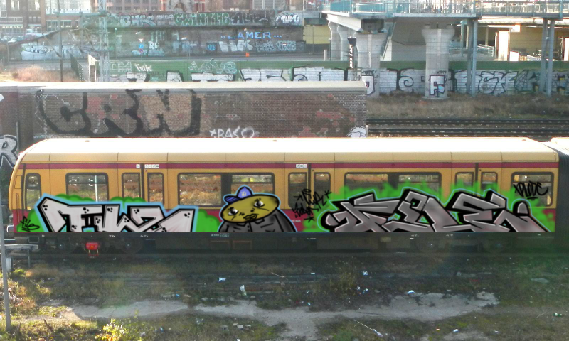 Bombing 1472513592563