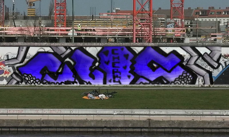 Bombing 1475647835445