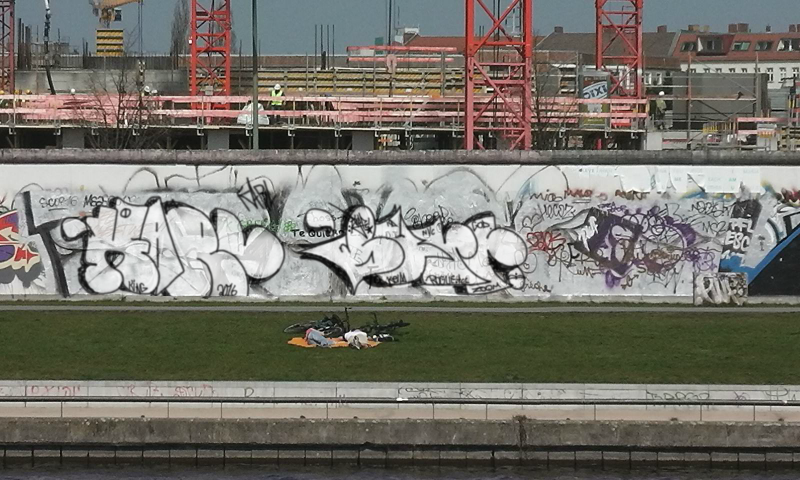 Bombing 1477931669595