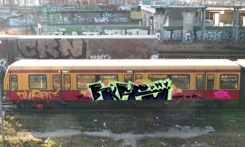 Bombing 1483483674093