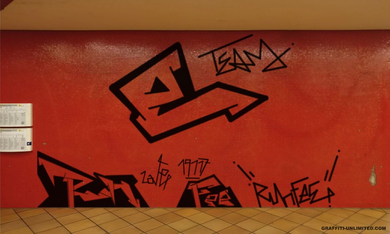 Bombing 1493476358746