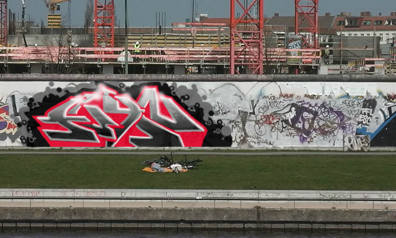 Bombing 1510012068766