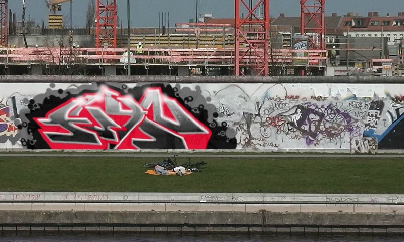 Bombing 1510012068766