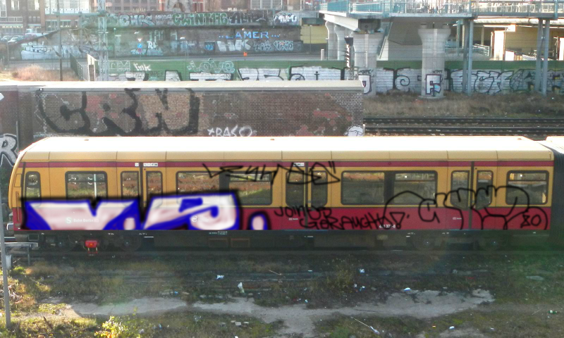 Bombing 1513528278011