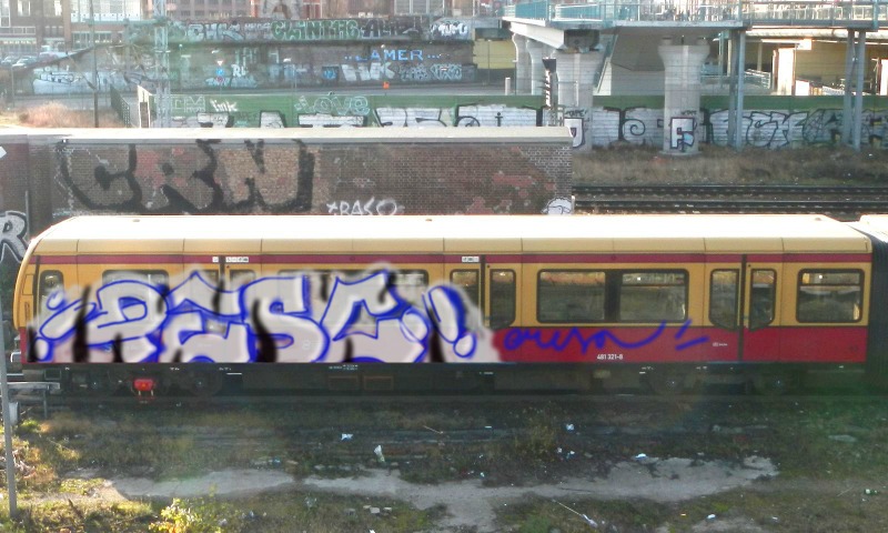 Bombing 1522856627621