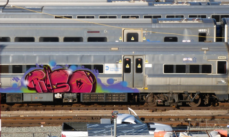 Bombing 1523298062087