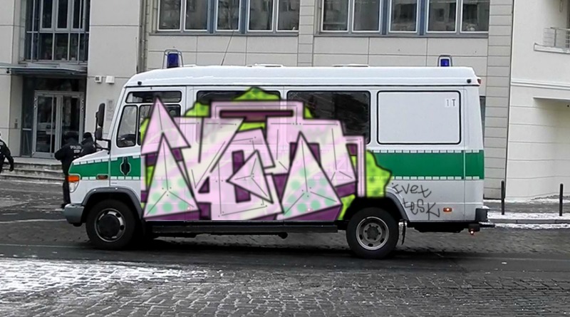 Bombing 1534418497684