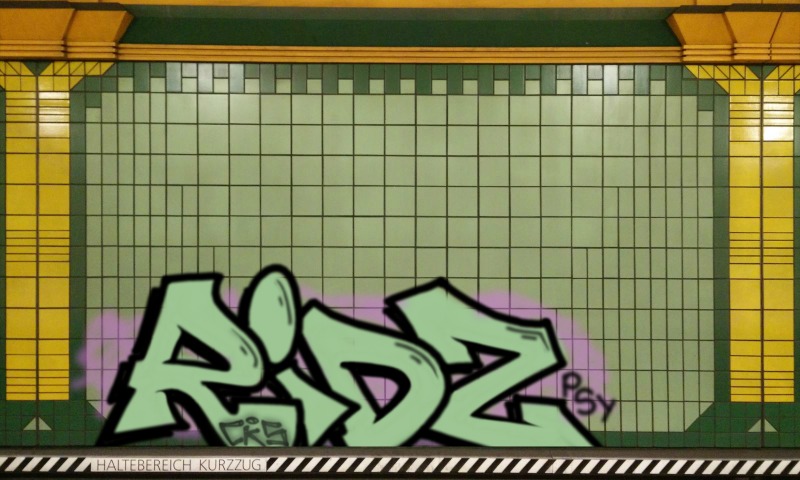 Bombing 1539716379196