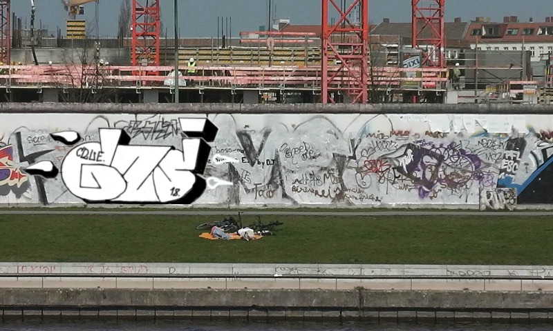 Bombing 1543022475724