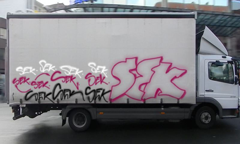 Bombing 1558375530303