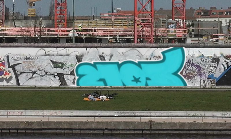 Bombing 1612392016081