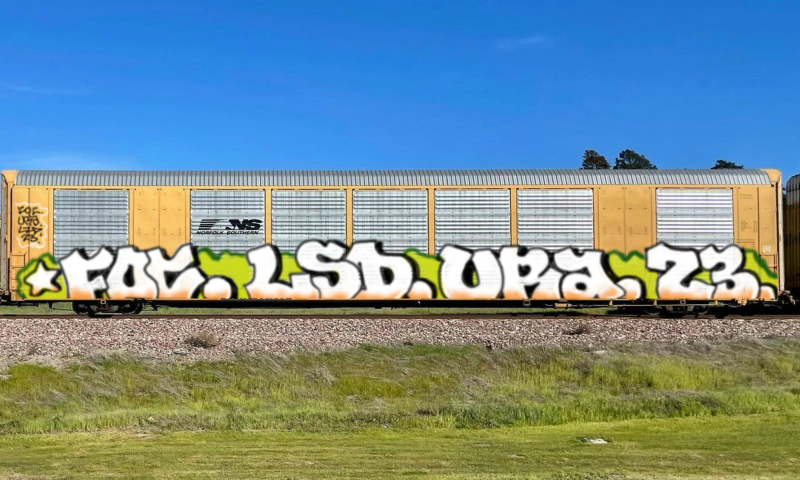 Bombing 1694007700079