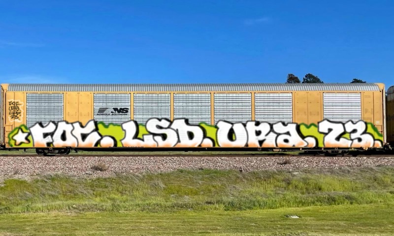 Bombing 1694007700079