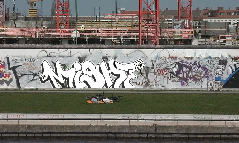 Bombing 1698439997727