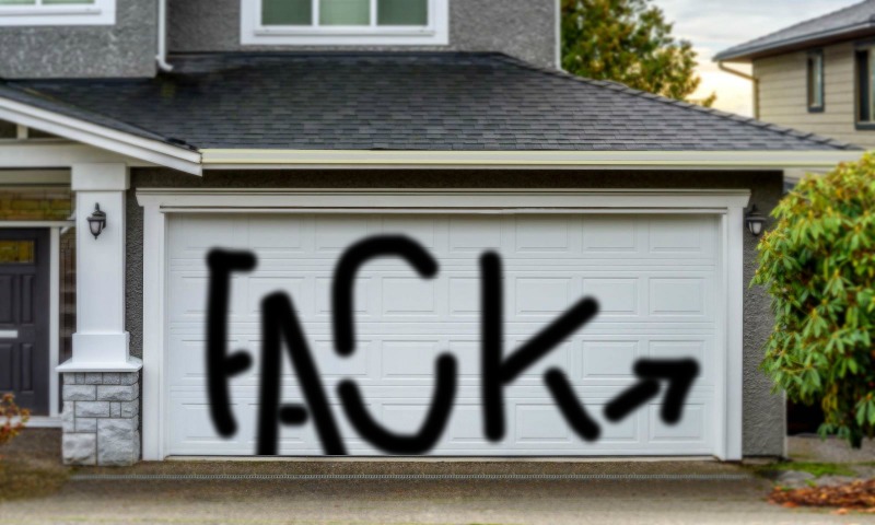 Bombing 1744889672558