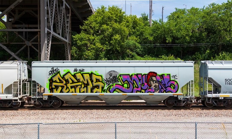 Bombing 1748377535200