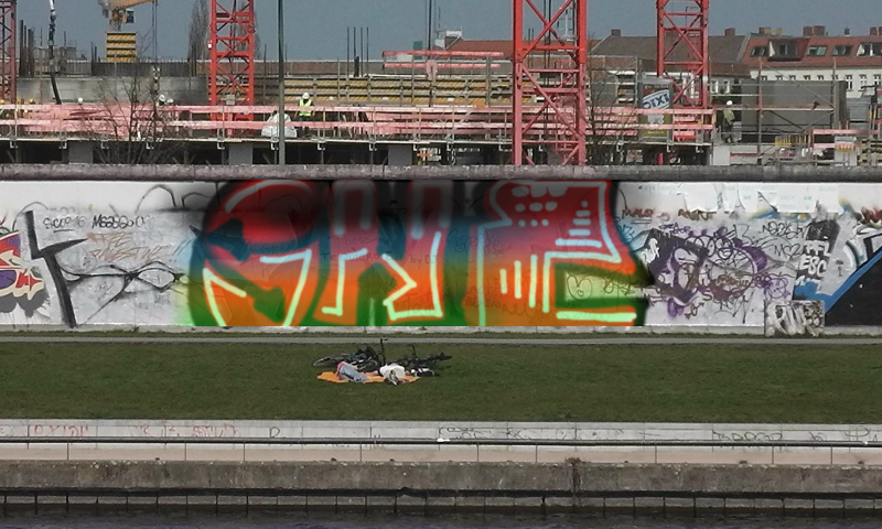 Bombing 1427473092885