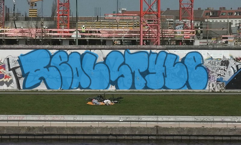 Bombing 1427639369725