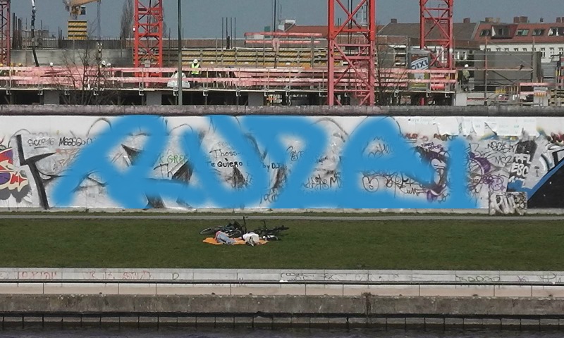 Bombing 1429782954250