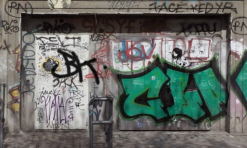 Bombing 1439957000554