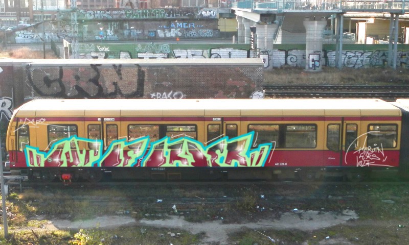 Bombing 1453637366105