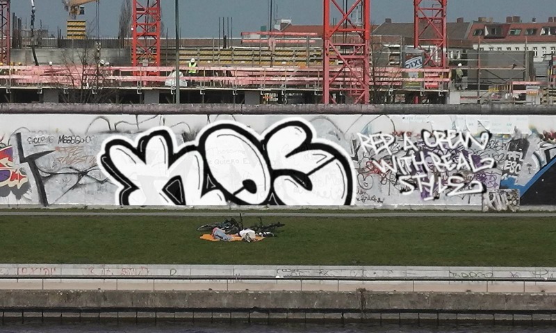 Bombing 1459375916304