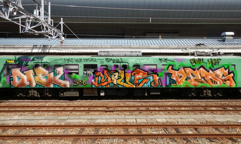 Bombing 1463153511456